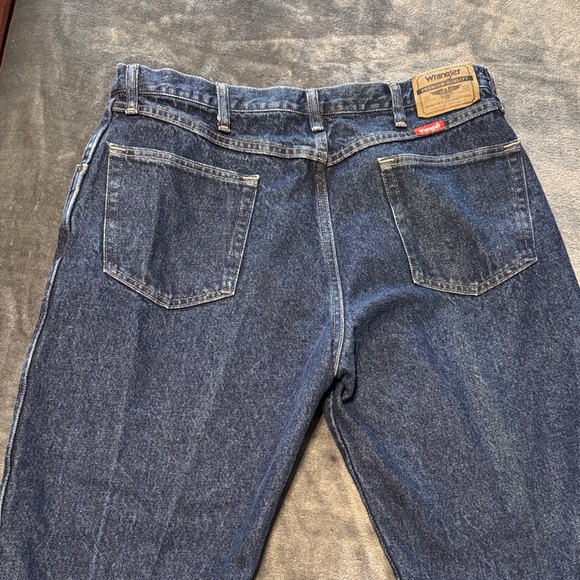 Wrangler Men's Dark Blue Relaxed Jeans 38X30 - Picture 3 of 5